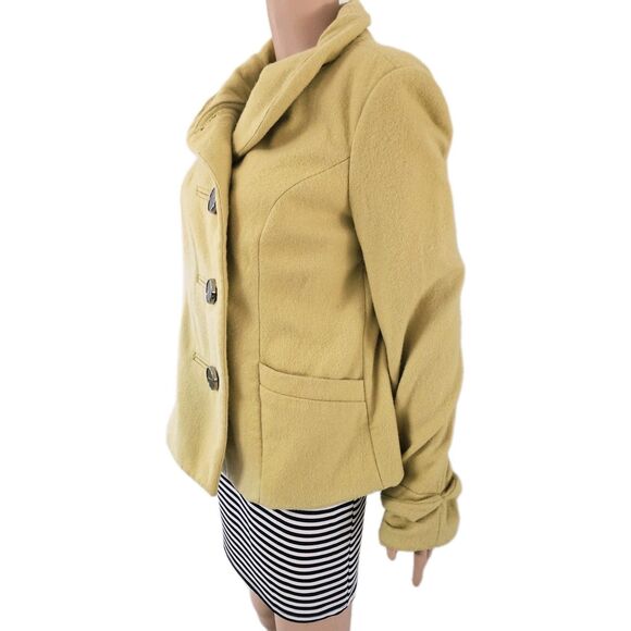 Limited Coat - Picture 3 of 9